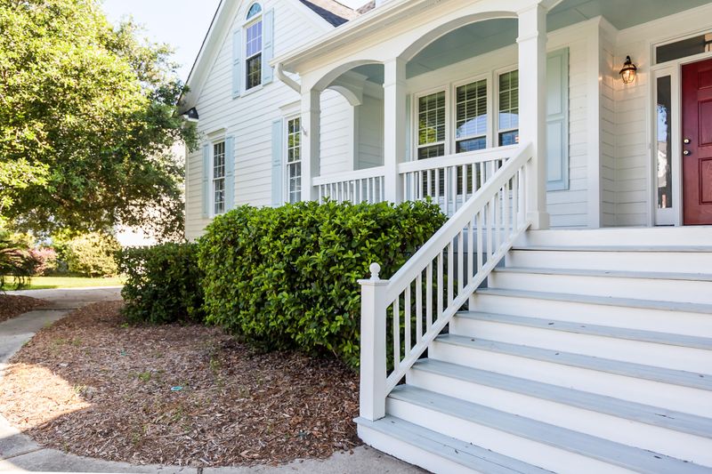 306 Oak Point Landing Dr, Mount Pleasant, SC 29464