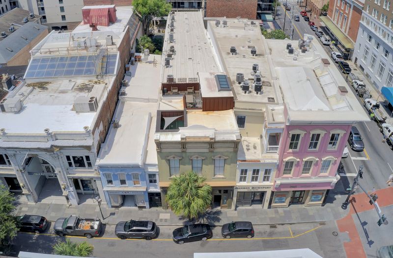 377 King St #207, Charleston, SC 29401