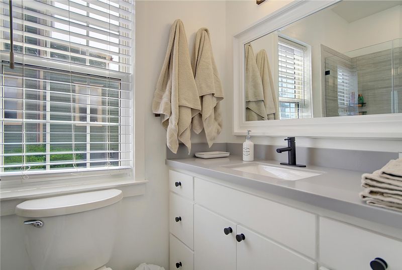 17 Francis St, Charleston, SC 29403