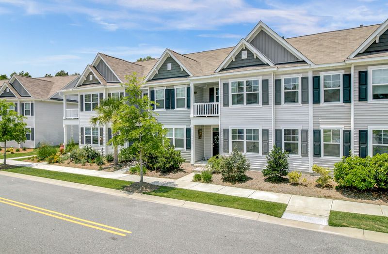 1859 Towne St, Johns Island, SC 29455
