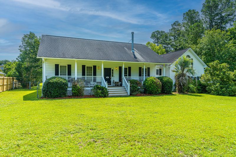 247 Saddle Trl, Summerville, SC 29483