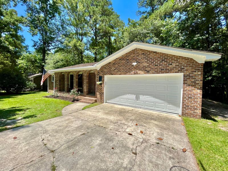 119 Azalea Dr, Summerville, SC 29485