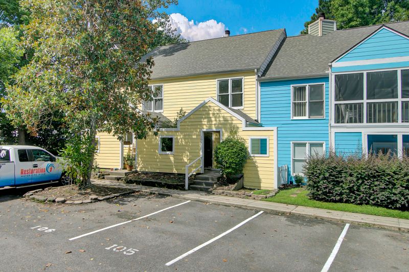 106 Peacock Pl, Summerville, SC 29485