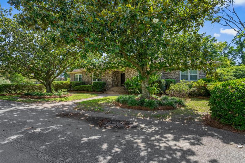 65 Rebellion Rd, Charleston, SC 29407