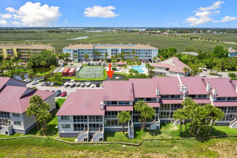 45 W Mariners Cay Dr, Folly Beach, SC 29439