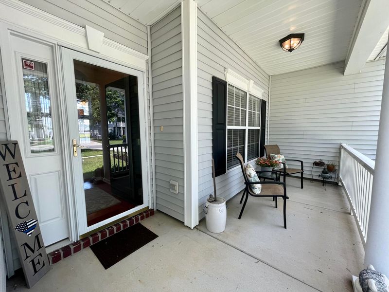 1492 Coopers Hawk Dr, Hanahan, SC 29410