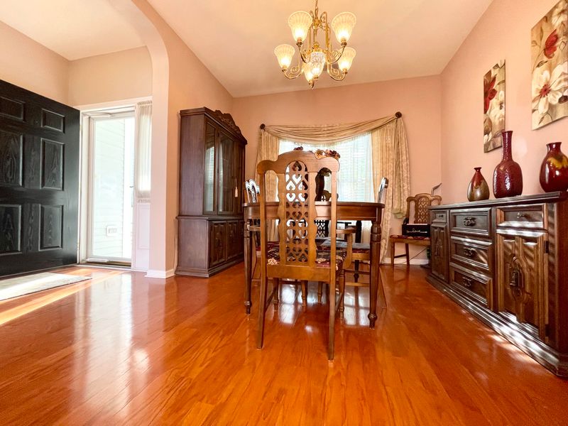 1492 Coopers Hawk Dr, Hanahan, SC 29410