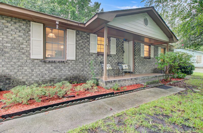 107 Lisa Dr, Summerville, SC 29485