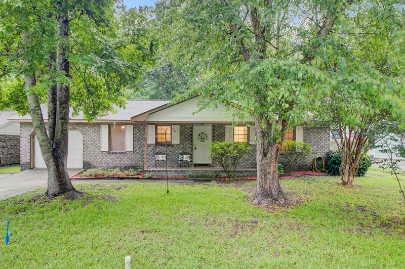 107 Lisa Dr, Summerville, SC 29485