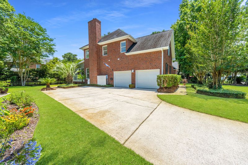 1329 Chrismill Ln, Mount Pleasant, SC 29466