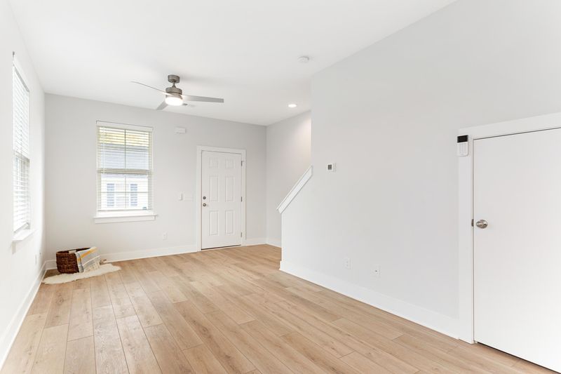 2047 Arbutus Ave, North Charleston, SC 29405