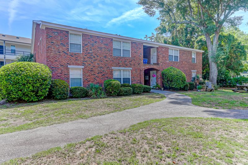 1240 Fairmont Ave #17, Mount Pleasant, SC 29464