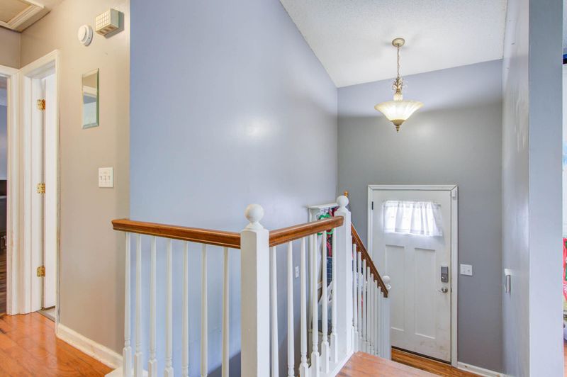 210 Apache Dr, Summerville, SC 29483