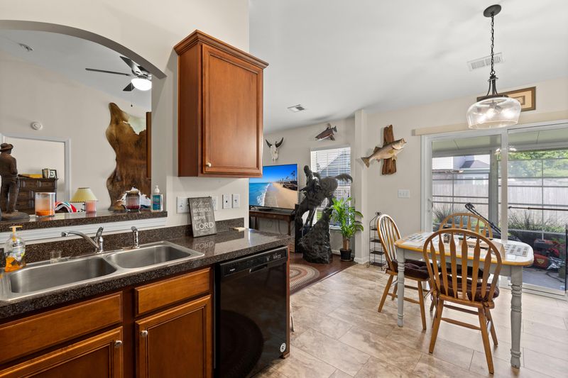 207 Market Hall St, Moncks Corner, SC 29461