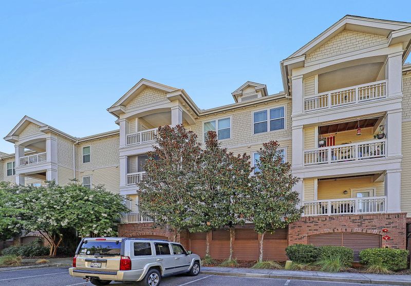 2244 Ashley Crossing Dr #223, Charleston, SC 29414