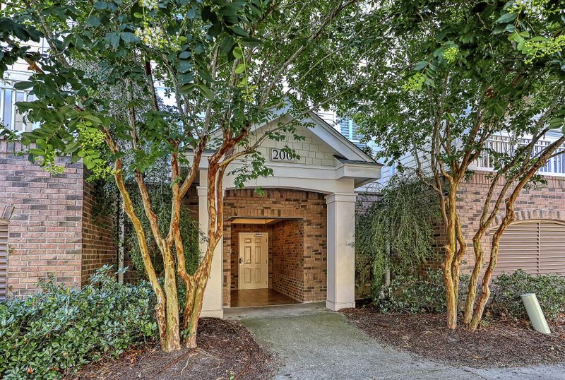 2244 Ashley Crossing Dr #223, Charleston, SC 29414