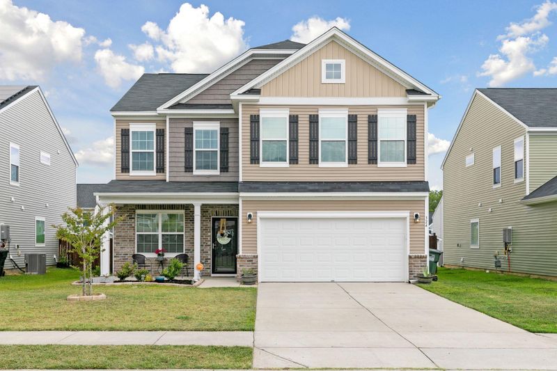 324 Silverleaf Ln, Moncks Corner, SC 29461