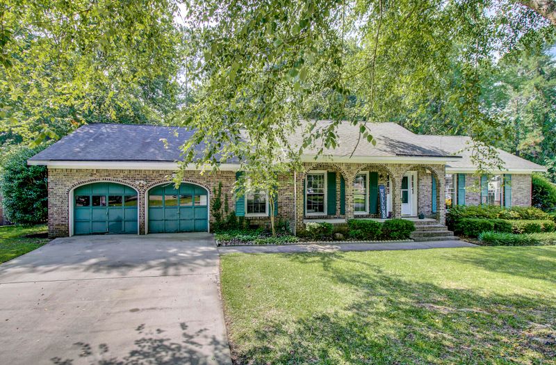 105 Huntsman Ct, Summerville, SC 29485