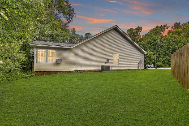 444 Ashburton Dr, Goose Creek, SC 29445