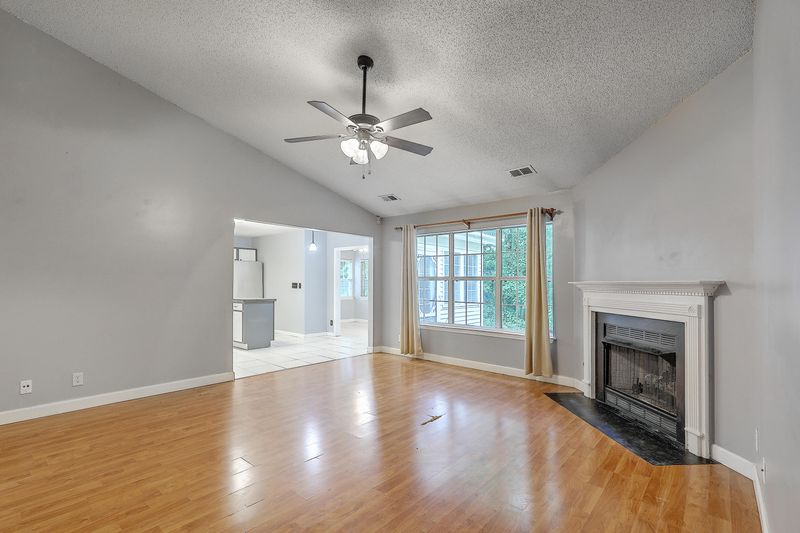 444 Ashburton Dr, Goose Creek, SC 29445