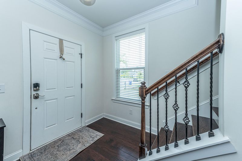 3135 Moonlight Dr, Charleston, SC 29414
