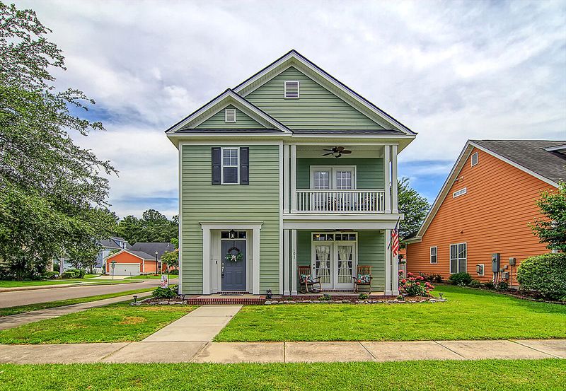 101 Foxglove Ave, Summerville, SC 29483
