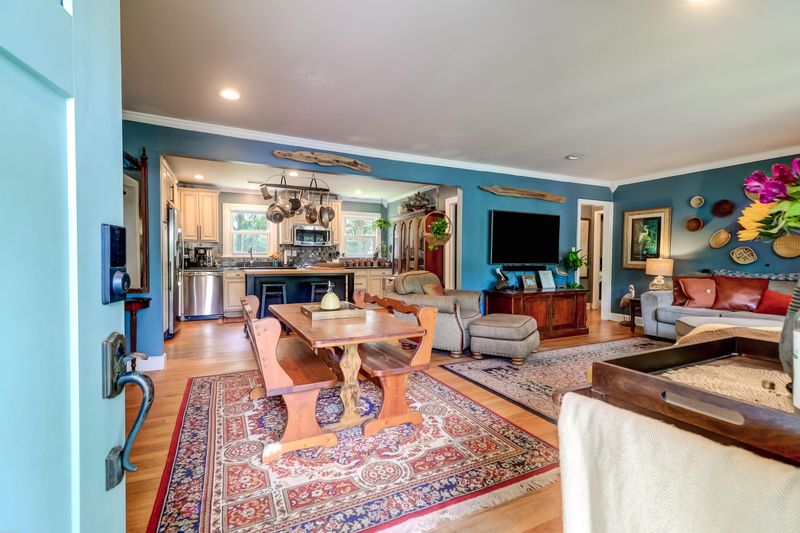 354 Howle Ave, Charleston, SC 29412