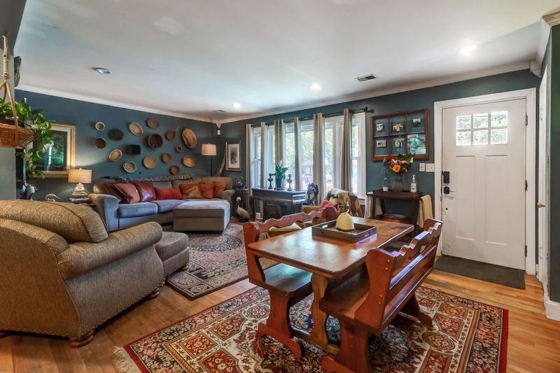 354 Howle Ave, Charleston, SC 29412