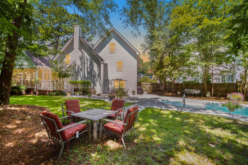 310 Edinburgh St, Summerville, SC 29483