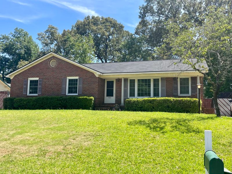7661 Hillandale Rd, North Charleston, SC 29420