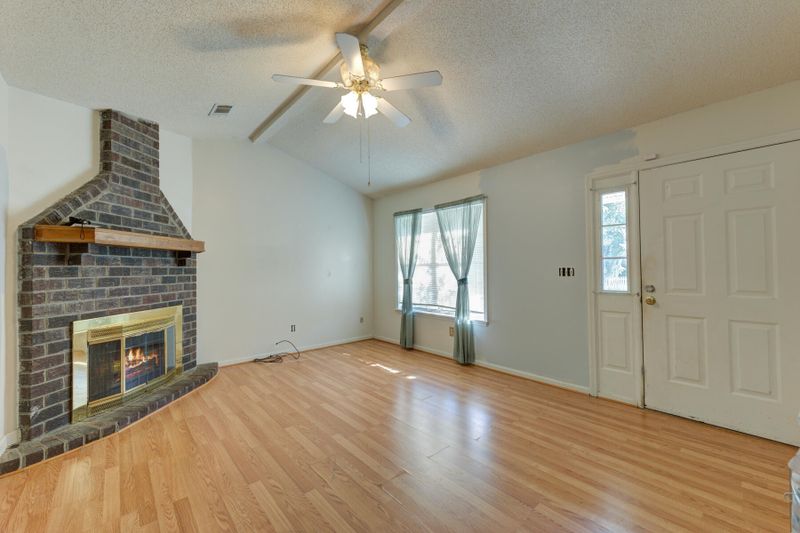 607 Dolphin Dr, Summerville, SC 29485