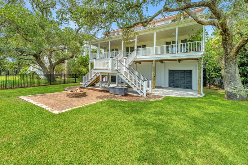 675 Cedar Point Dr, Charleston, SC 29412