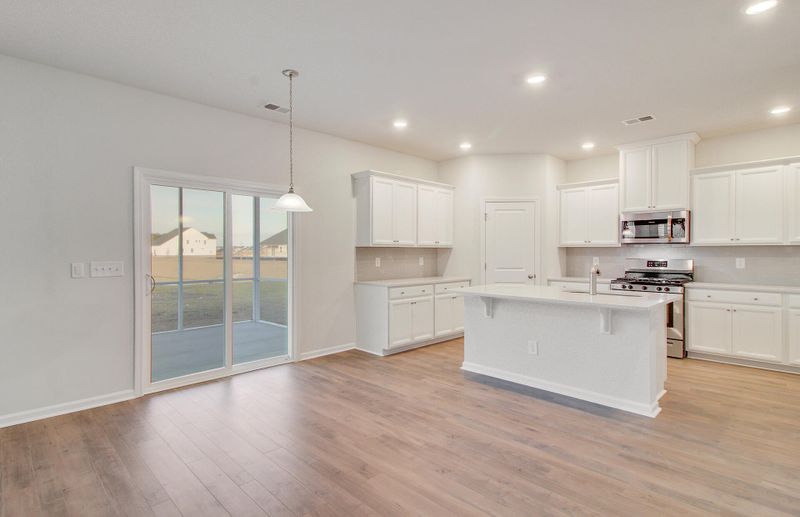 164 Red Bluff St, Summerville, SC 29483