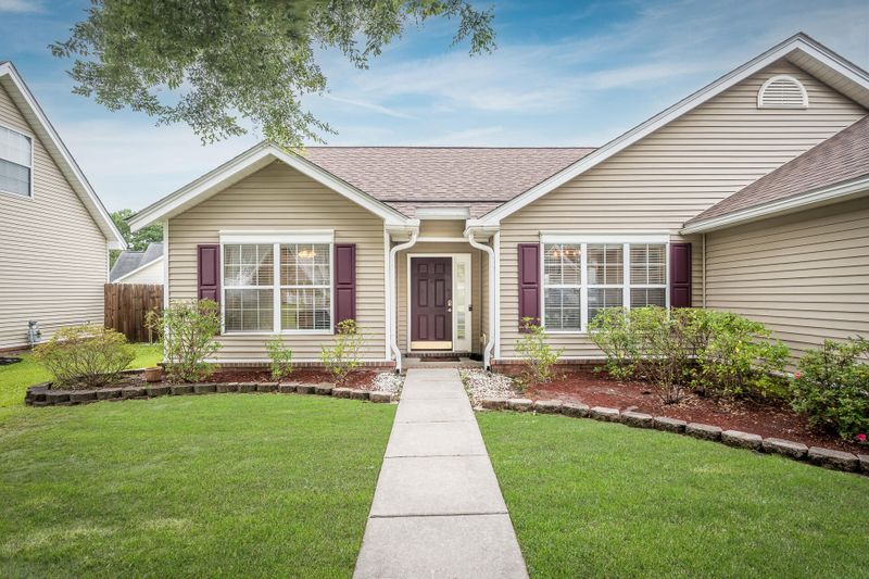 7260 Sweetgrass Blvd, Hanahan, SC 29410