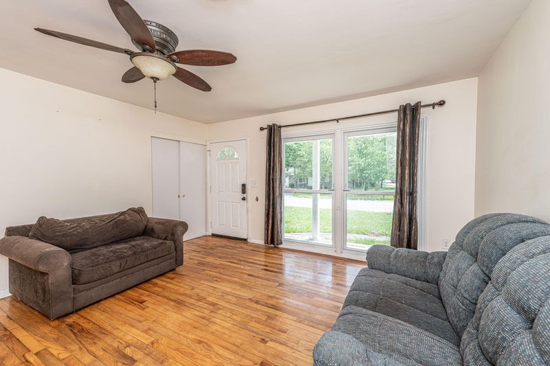 108 Realtor Rd, Goose Creek, SC 29445