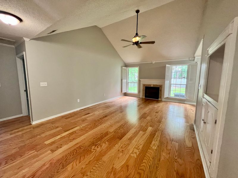 34 Milano St, Hanahan, SC 29410