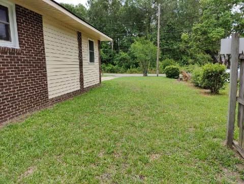 1105 Graham St, Saint Stephen, SC 29479