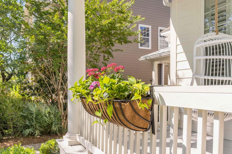 8025 Gibbon St, Daniel Island, SC 29492
