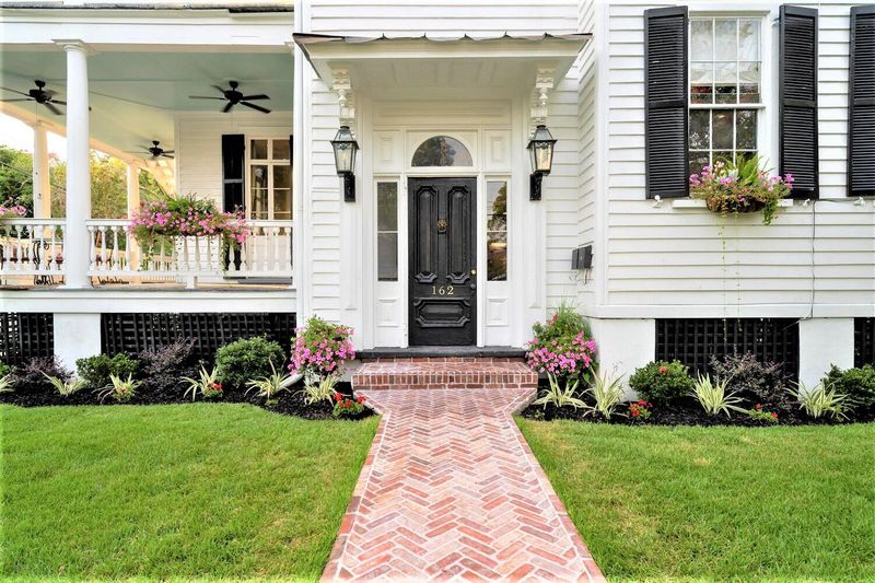 162 Broad St, Charleston, SC 29401