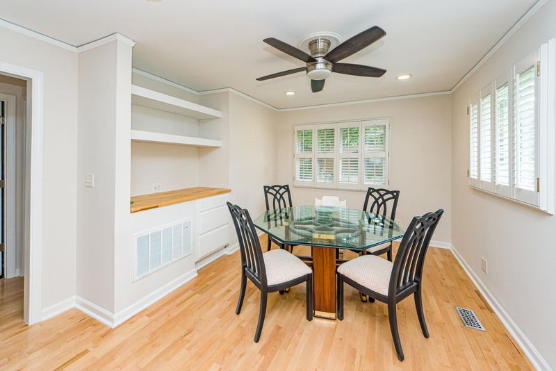 7 Anita Dr, Charleston, SC 29407