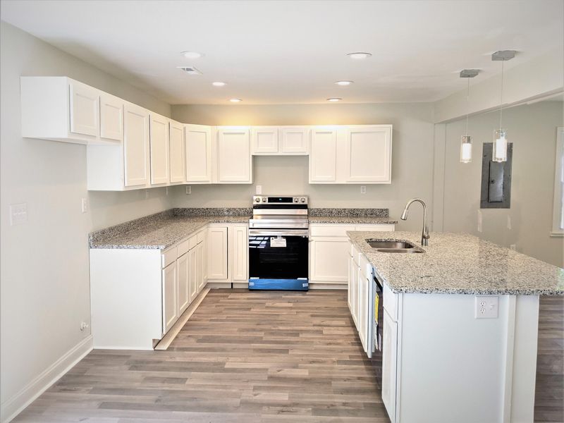 147 Stratton Dr, North Charleston, SC 29420