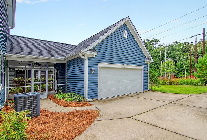 1605 Seabago Dr, Charleston, SC 29414