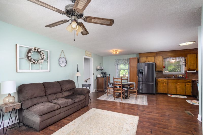 102 Wilson Dr, Summerville, SC 29483