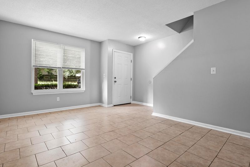 406 Crestview Dr #C, Summerville, SC 29485