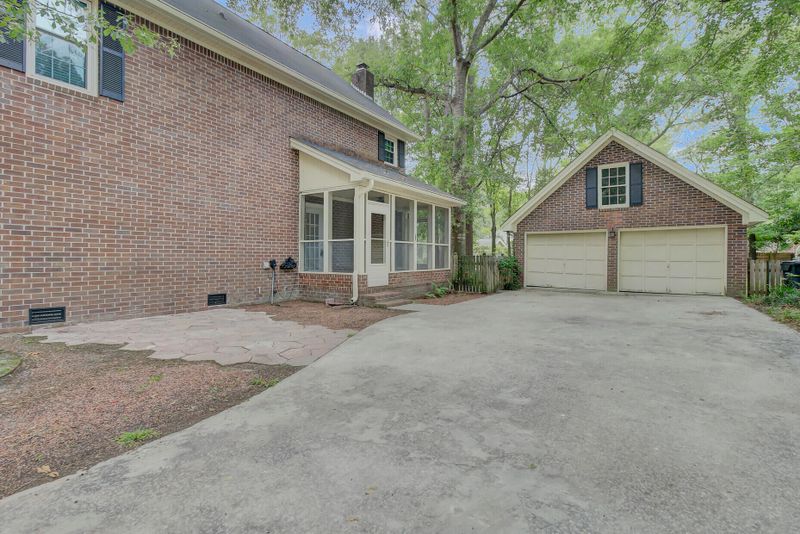 110 Towhee Dr, Summerville, SC 29485