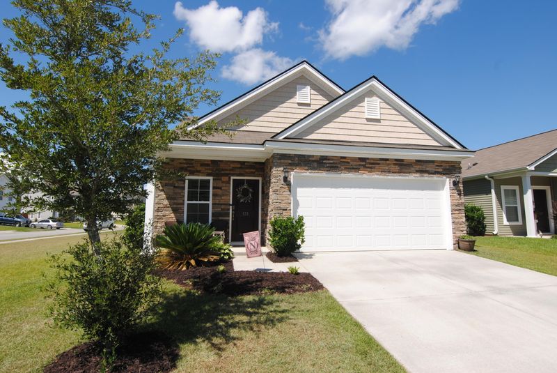 131 Chaste Tree Cir, Goose Creek, SC 29445