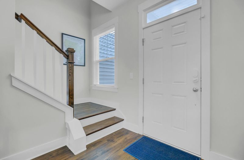 3948 Hillyard St, North Charleston, SC 29405
