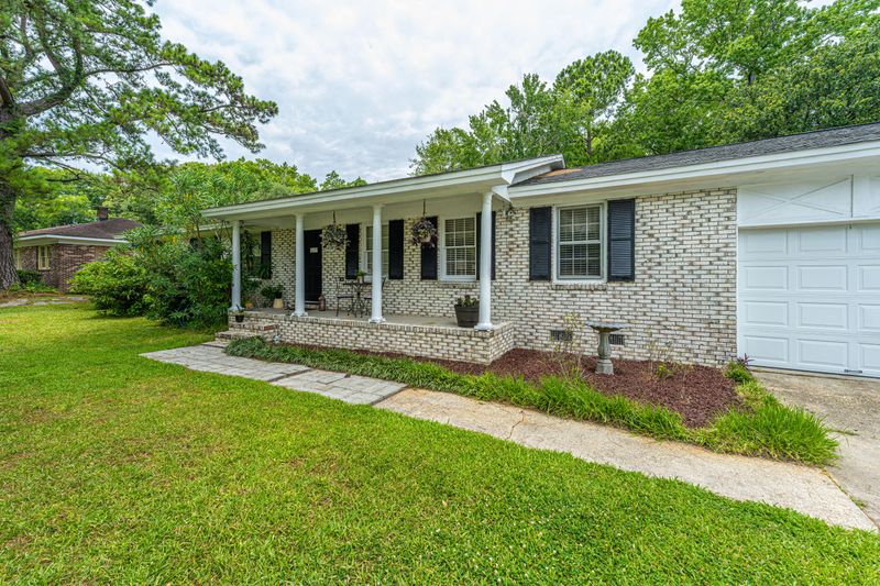 1634 Boone Hall Dr, Charleston, SC 29407