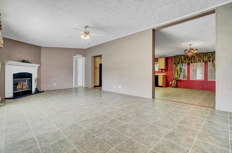 129 Fall Creek Blvd, Summerville, SC 29483