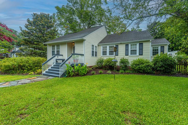 2137 Fort Pemberton Dr, Charleston, SC 29412